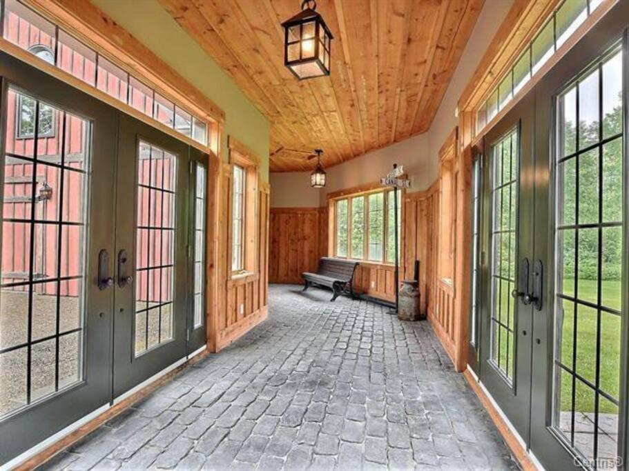 Lulu'S Chalet Villa Montreal Luaran gambar